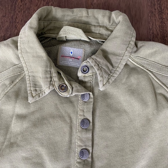 Free People Playoff Cropped Pullover in Green NWOT - Picture 5 of 6